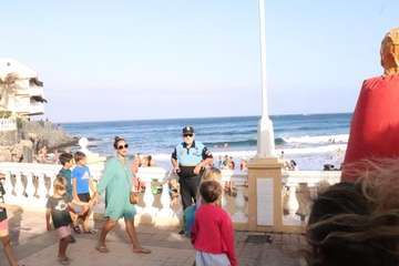 Un pasacalles anima a Melenara a vivir sus fiestas (Foto Briand Rodríguez)